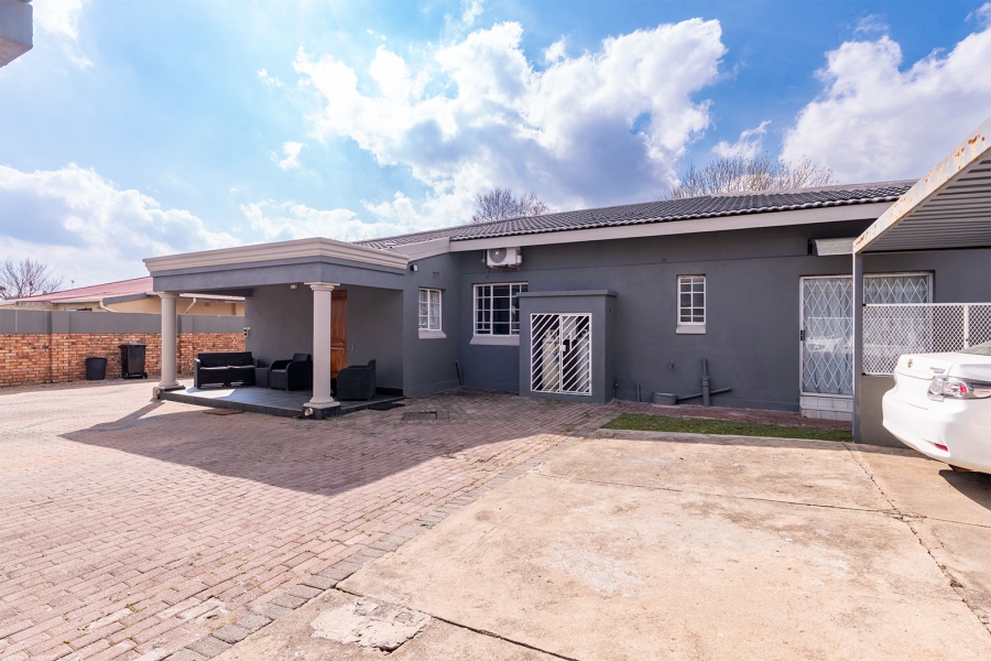 3 Bedroom Property for Sale in Cinderella Gauteng