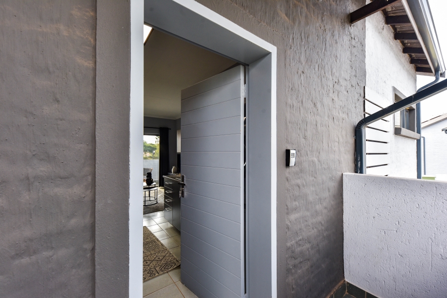2 Bedroom Property for Sale in Annlin Gauteng