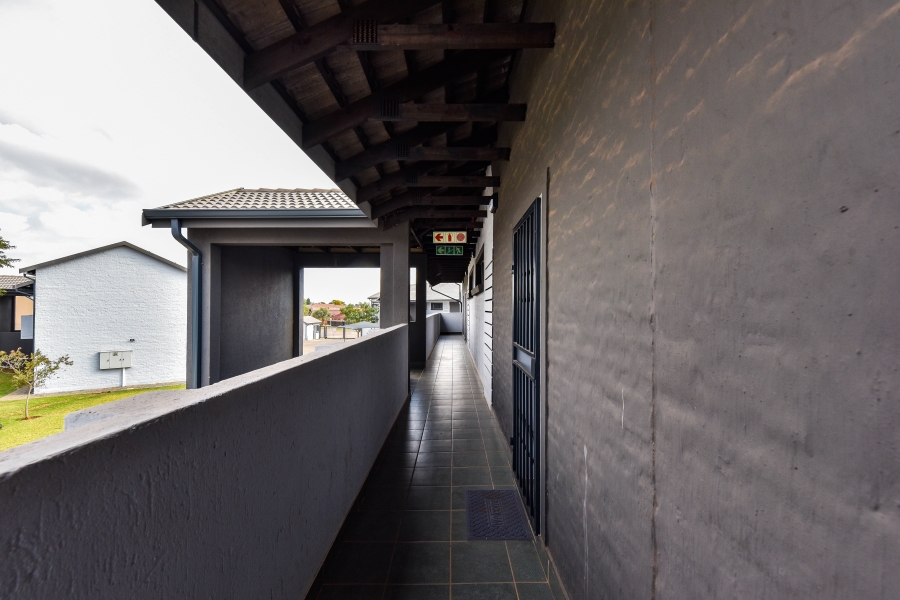 2 Bedroom Property for Sale in Annlin Gauteng