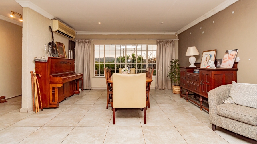 3 Bedroom Property for Sale in Glenvista Gauteng