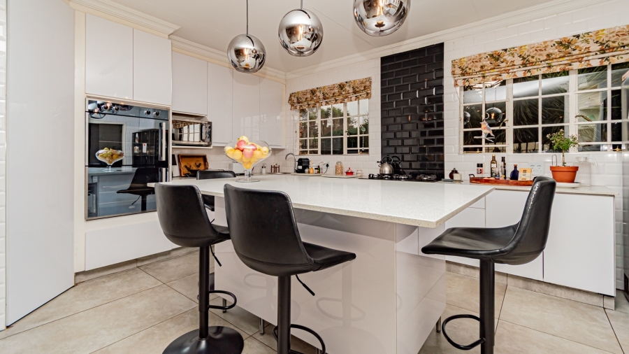 3 Bedroom Property for Sale in Glenvista Gauteng