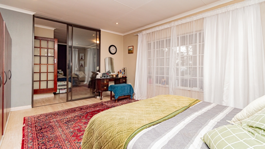 3 Bedroom Property for Sale in Glenvista Gauteng