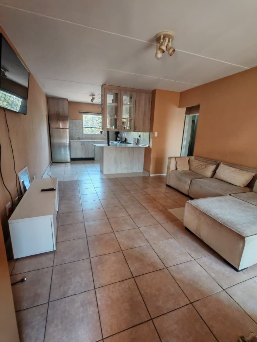 To Let 2 Bedroom Property for Rent in Vorna Valley Gauteng