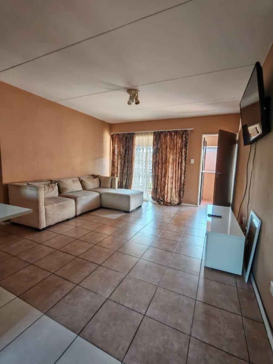 To Let 2 Bedroom Property for Rent in Vorna Valley Gauteng