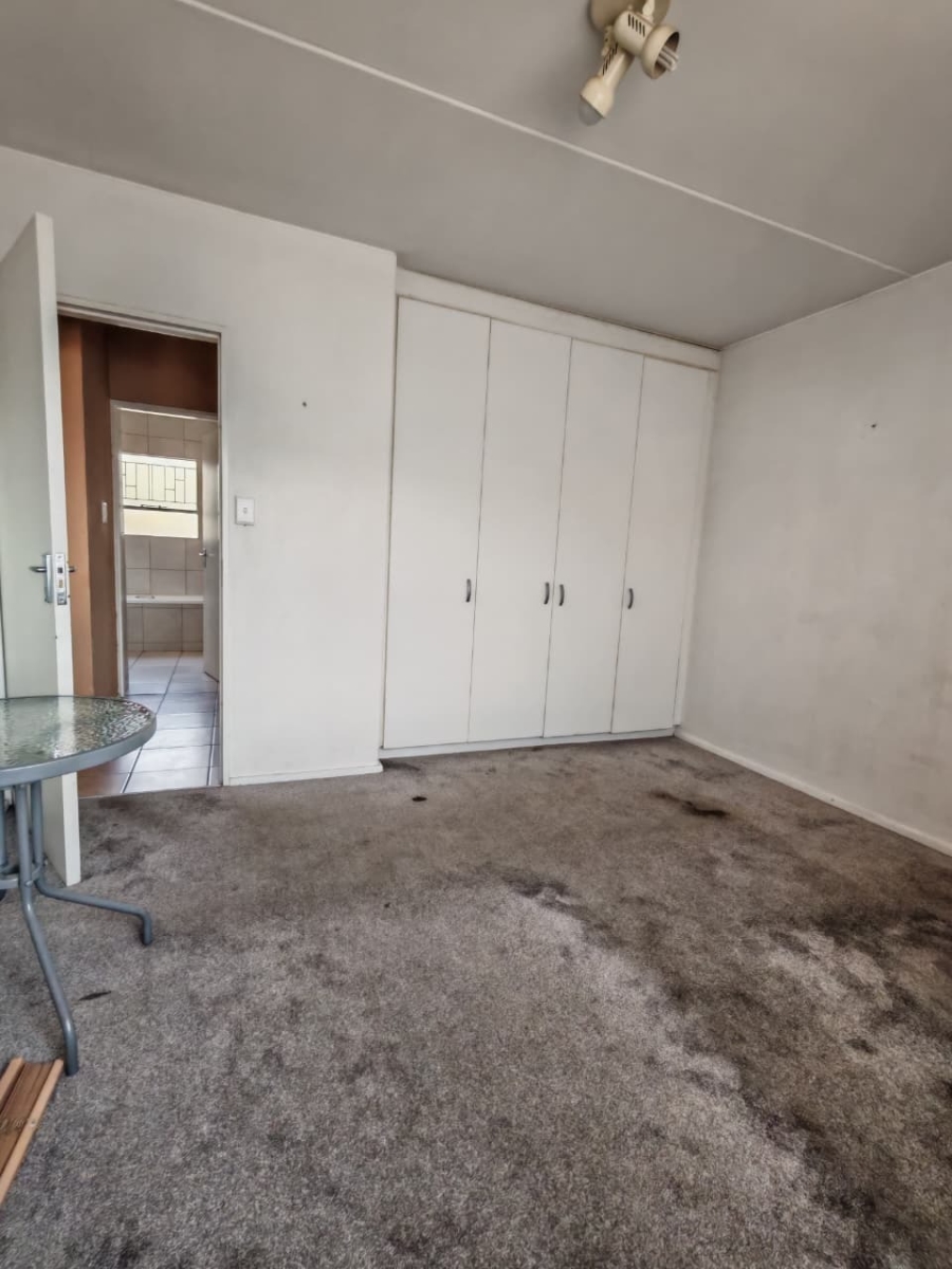 To Let 2 Bedroom Property for Rent in Vorna Valley Gauteng