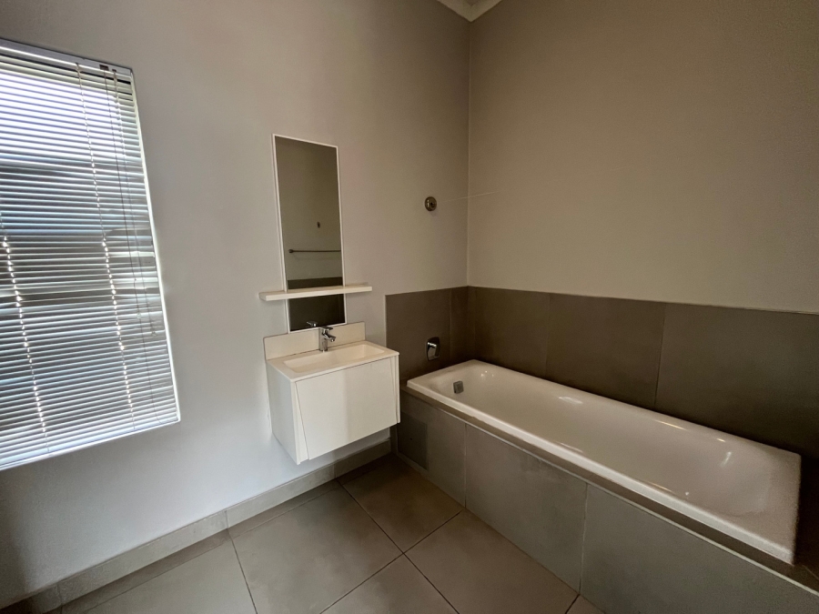 To Let 2 Bedroom Property for Rent in Morningside Gauteng