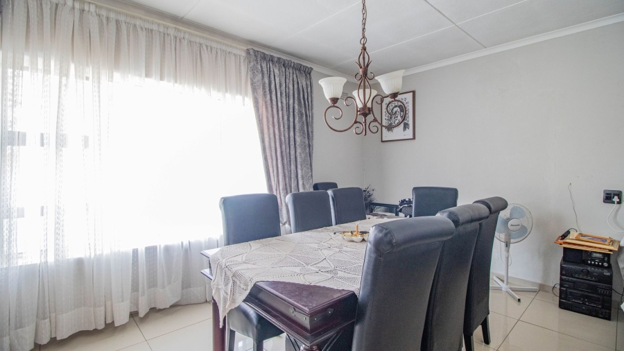 6 Bedroom Property for Sale in Northmead Gauteng