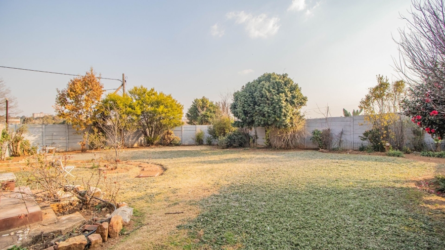 6 Bedroom Property for Sale in Northmead Gauteng