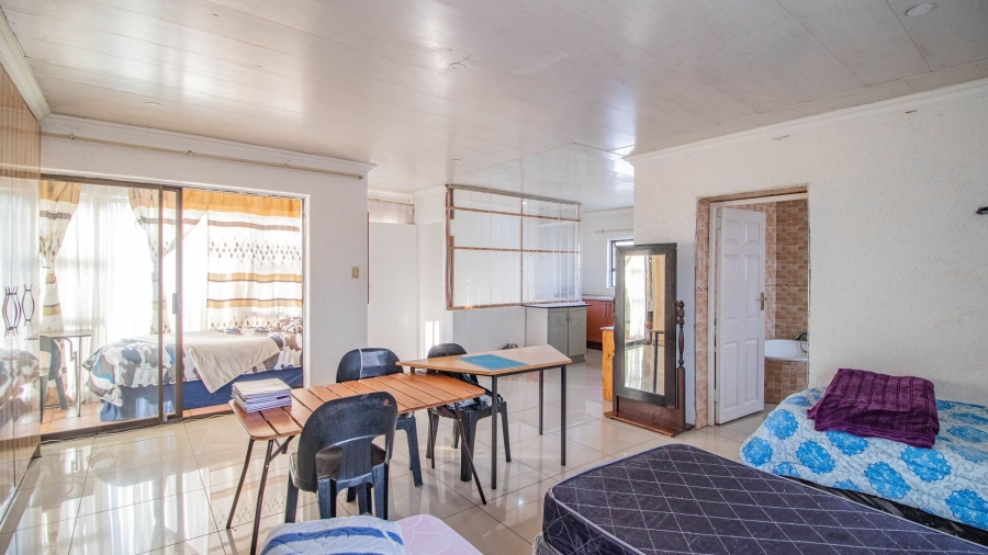 6 Bedroom Property for Sale in Northmead Gauteng