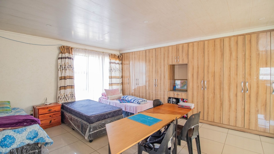 6 Bedroom Property for Sale in Northmead Gauteng