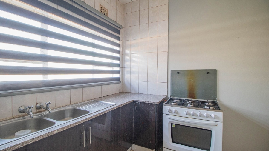 6 Bedroom Property for Sale in Northmead Gauteng