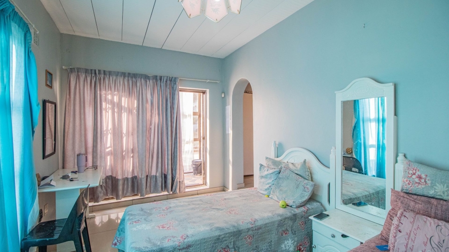 6 Bedroom Property for Sale in Northmead Gauteng