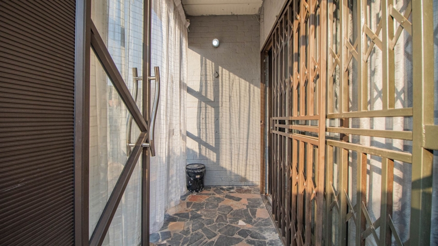 6 Bedroom Property for Sale in Northmead Gauteng