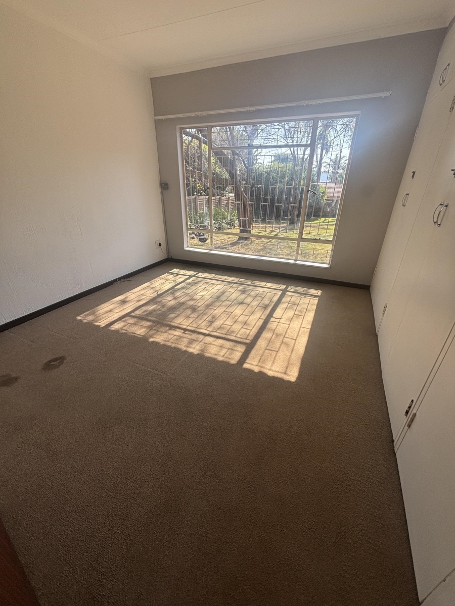 To Let 2 Bedroom Property for Rent in Garsfontein Gauteng