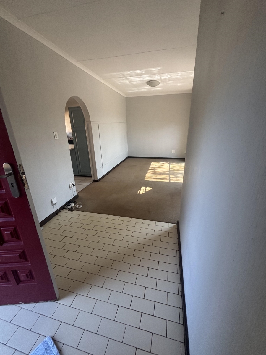 To Let 2 Bedroom Property for Rent in Garsfontein Gauteng