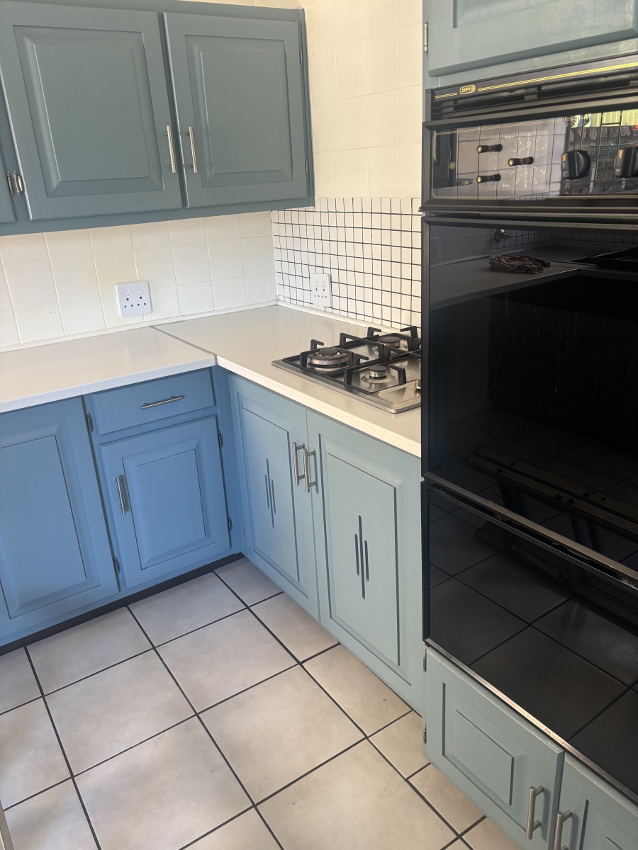 To Let 2 Bedroom Property for Rent in Garsfontein Gauteng