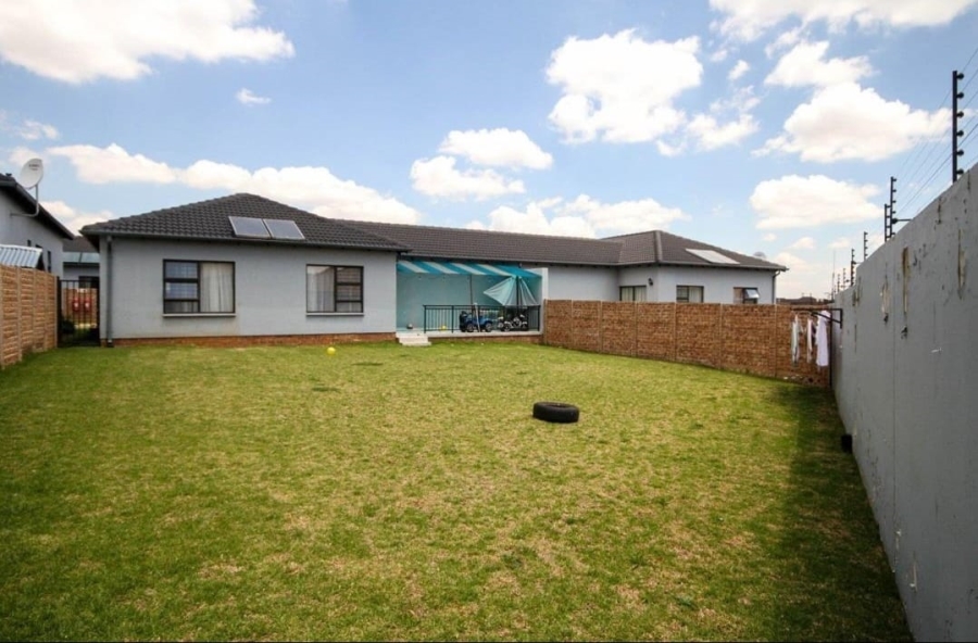 3 Bedroom Property for Sale in Parkrand Gauteng