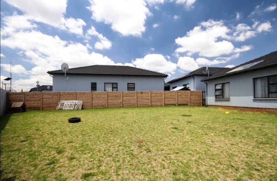 3 Bedroom Property for Sale in Parkrand Gauteng