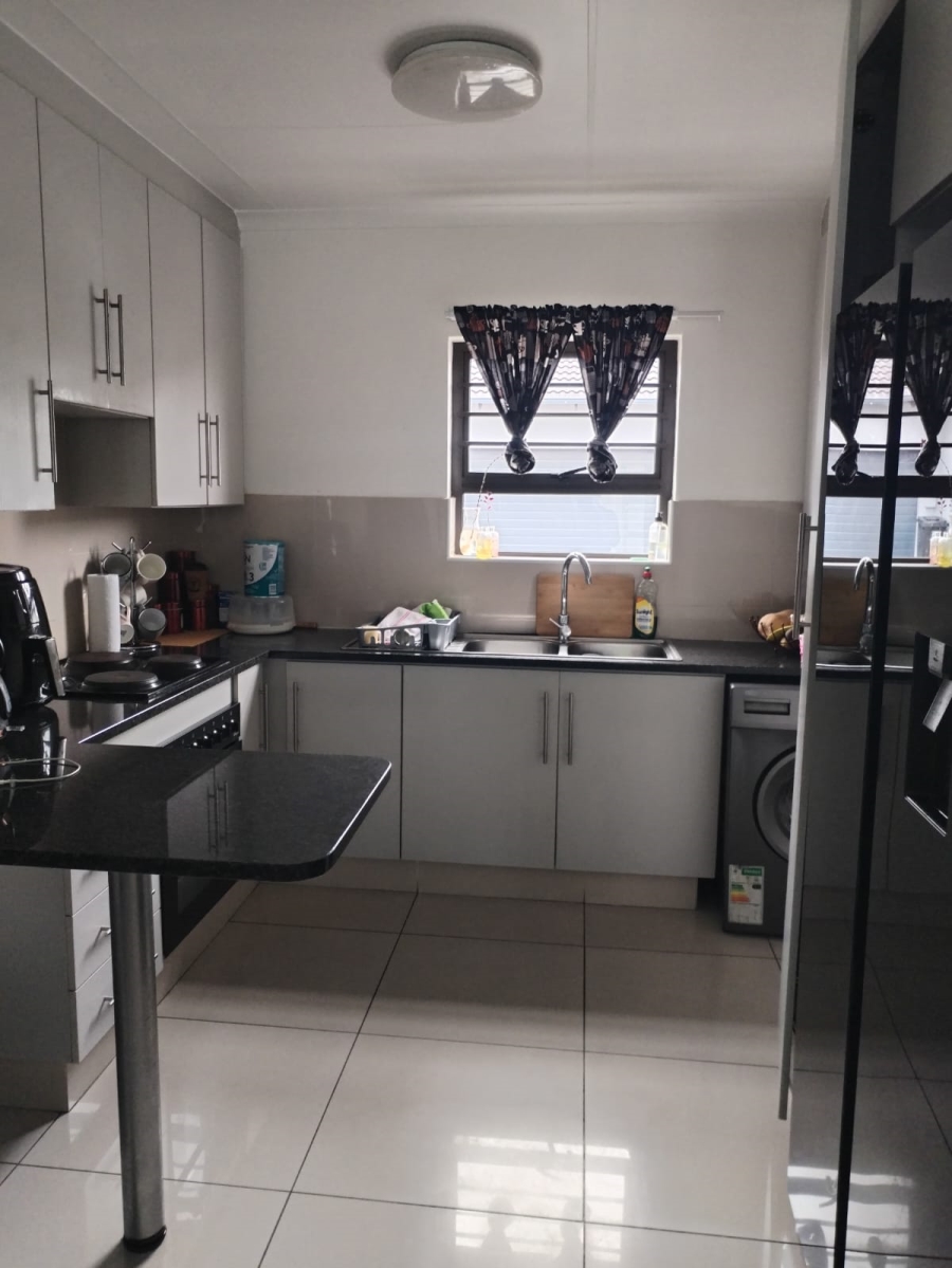 3 Bedroom Property for Sale in Parkrand Gauteng