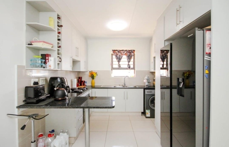 3 Bedroom Property for Sale in Parkrand Gauteng