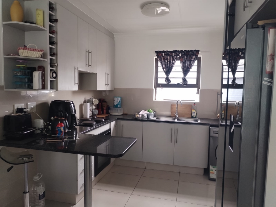 3 Bedroom Property for Sale in Parkrand Gauteng