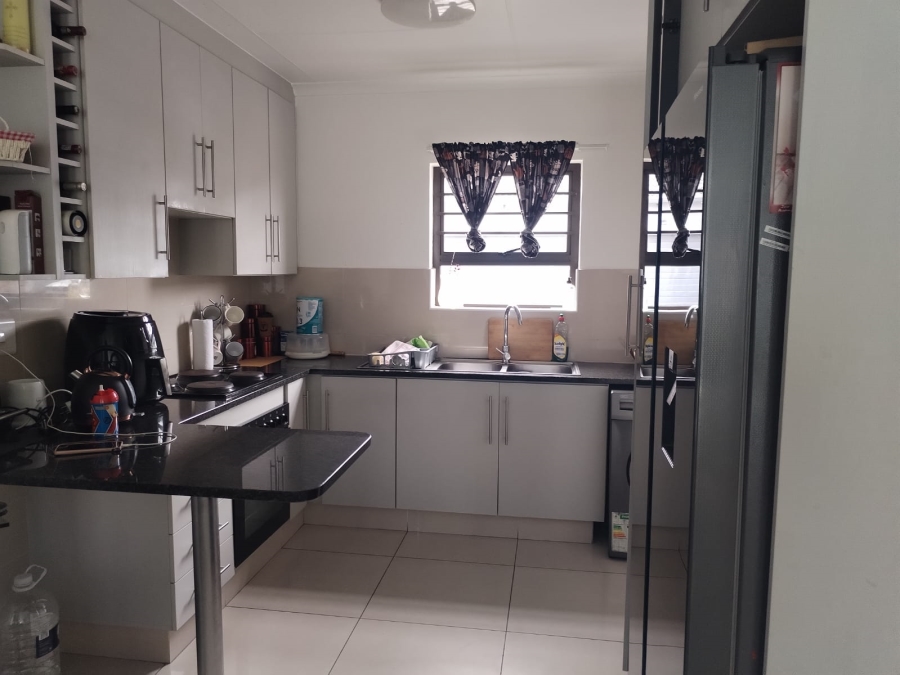 3 Bedroom Property for Sale in Parkrand Gauteng