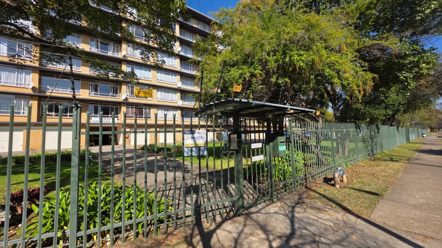 2 Bedroom Property for Sale in Queenswood Gauteng