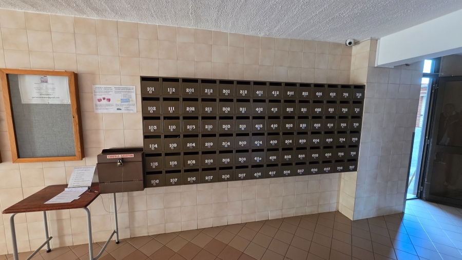2 Bedroom Property for Sale in Queenswood Gauteng