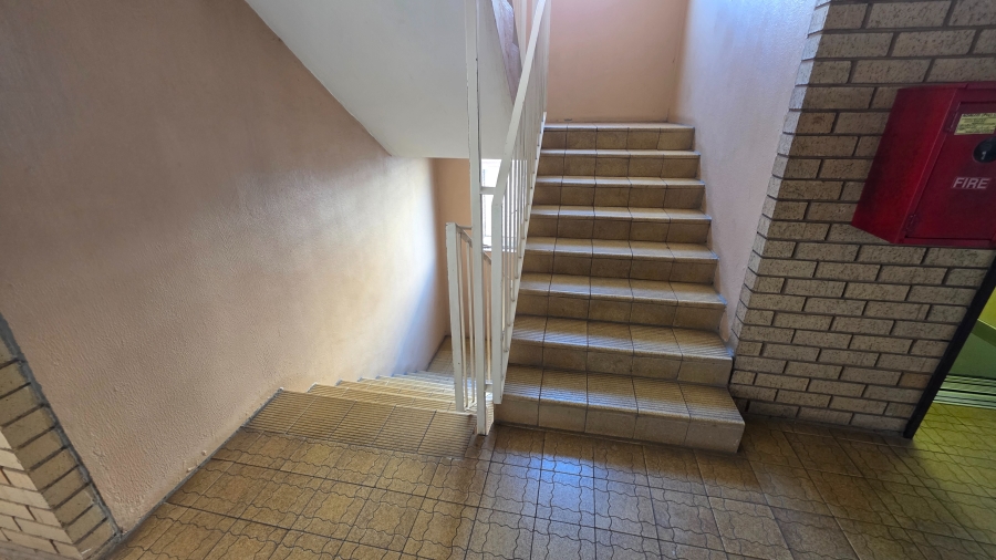 2 Bedroom Property for Sale in Queenswood Gauteng