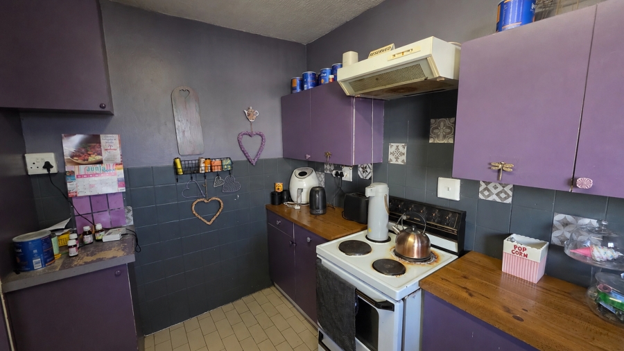 2 Bedroom Property for Sale in Queenswood Gauteng