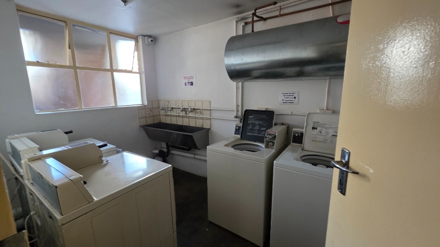 2 Bedroom Property for Sale in Queenswood Gauteng