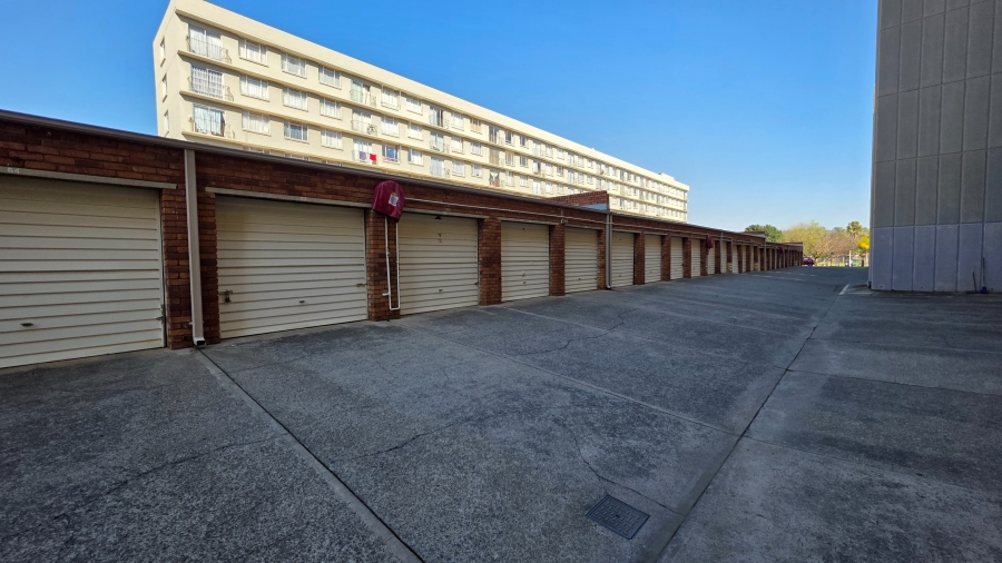 2 Bedroom Property for Sale in Queenswood Gauteng