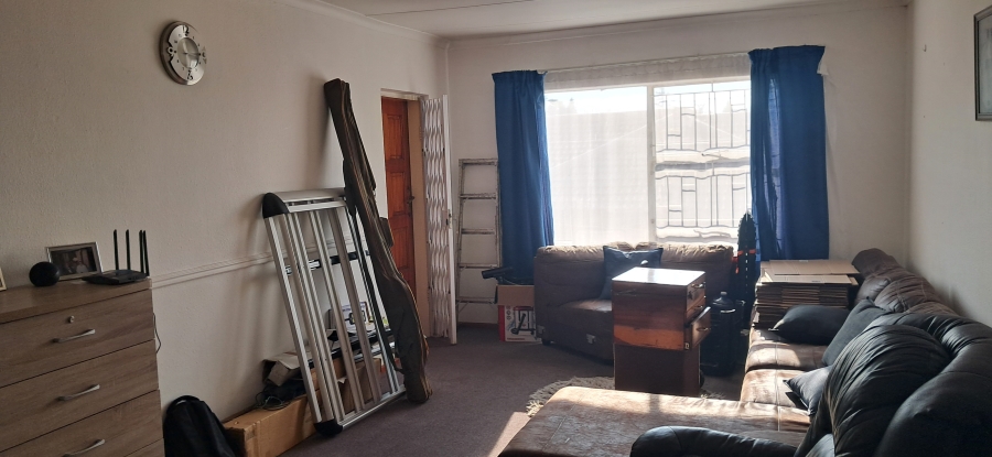 To Let 2 Bedroom Property for Rent in Wilro Park Gauteng