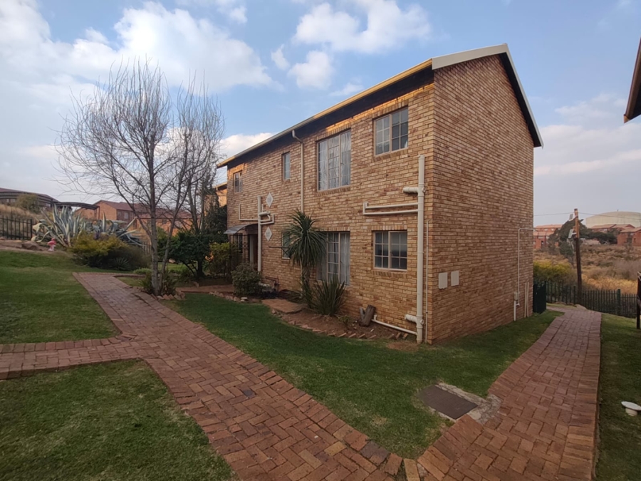 3 Bedroom Property for Sale in South Crest Gauteng