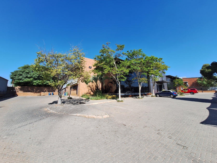 To Let Commercial Property for Rent in North Riding Gauteng