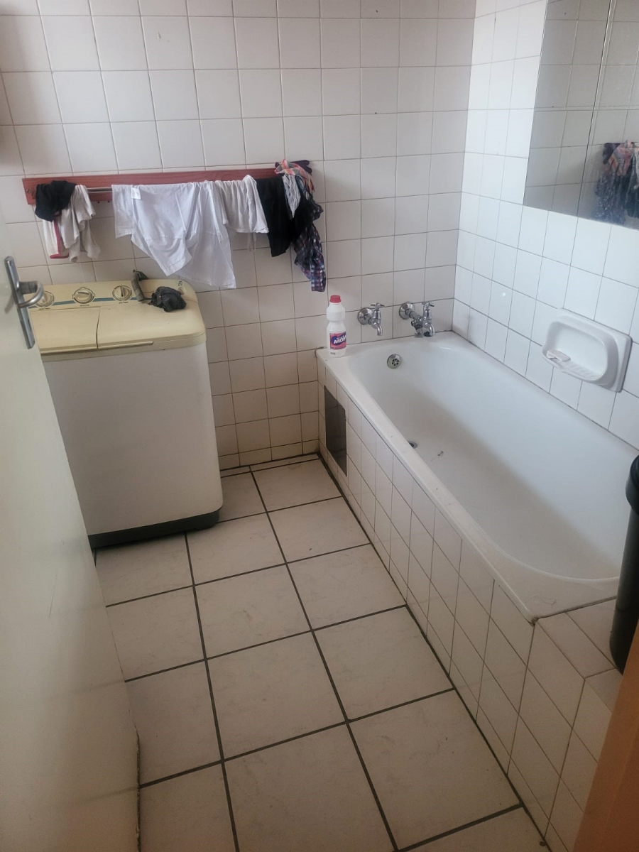 2 Bedroom Property for Sale in Pretoria North Gauteng