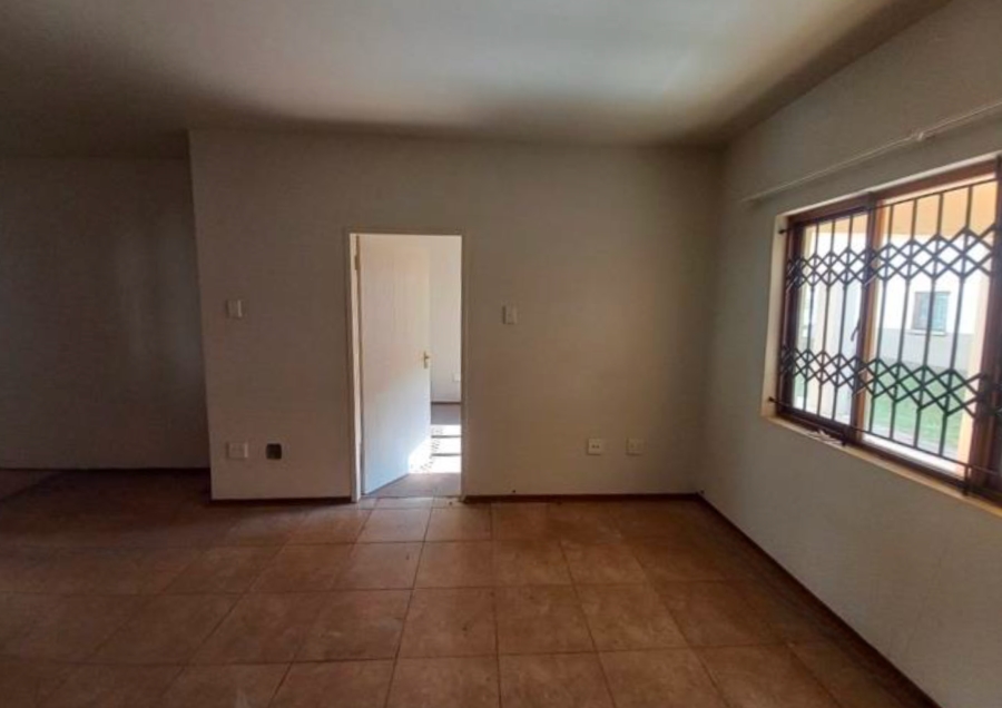 1 Bedroom Property for Sale in Hesteapark Gauteng