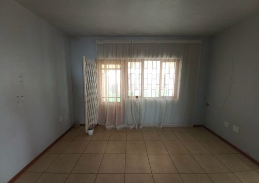 1 Bedroom Property for Sale in Hesteapark Gauteng