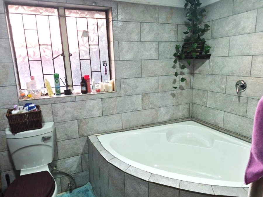3 Bedroom Property for Sale in Chantelle Gauteng