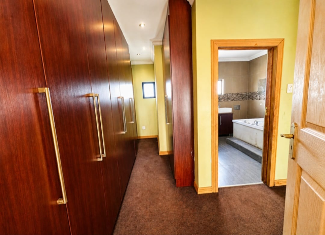 5 Bedroom Property for Sale in Celtisdal Gauteng
