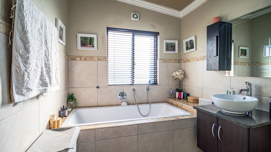 3 Bedroom Property for Sale in Brentwood Gauteng