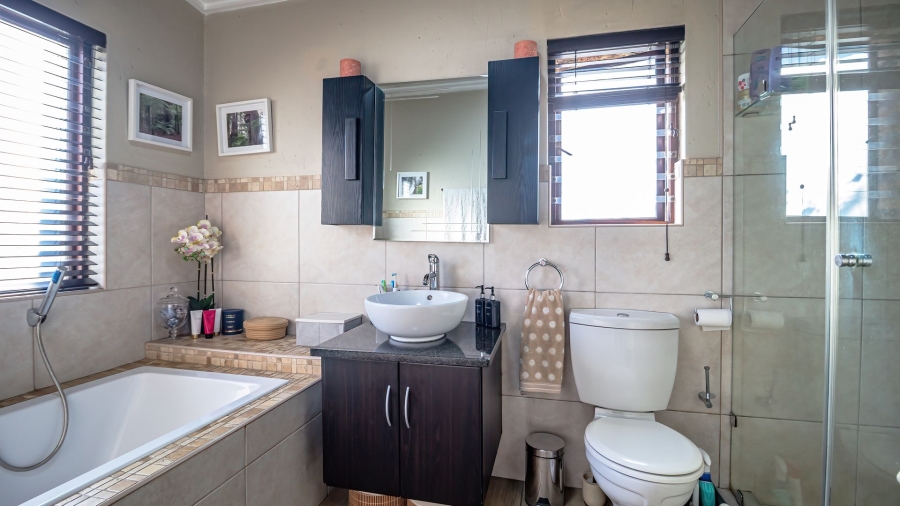 3 Bedroom Property for Sale in Brentwood Gauteng