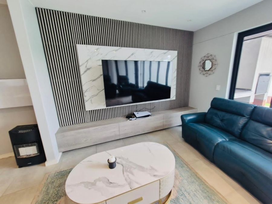 2 Bedroom Property for Sale in Hurlingham Gauteng