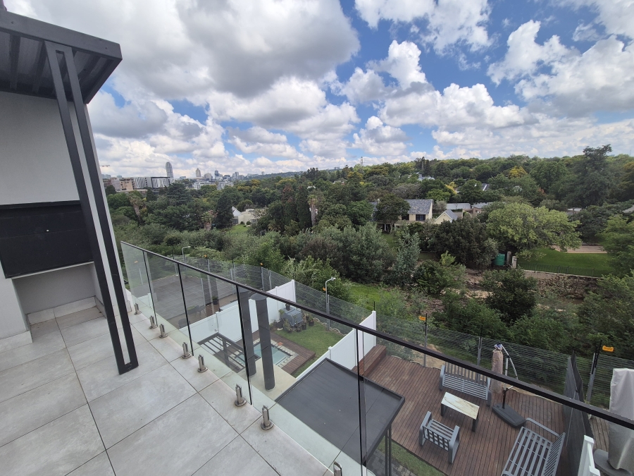 2 Bedroom Property for Sale in Hurlingham Gauteng