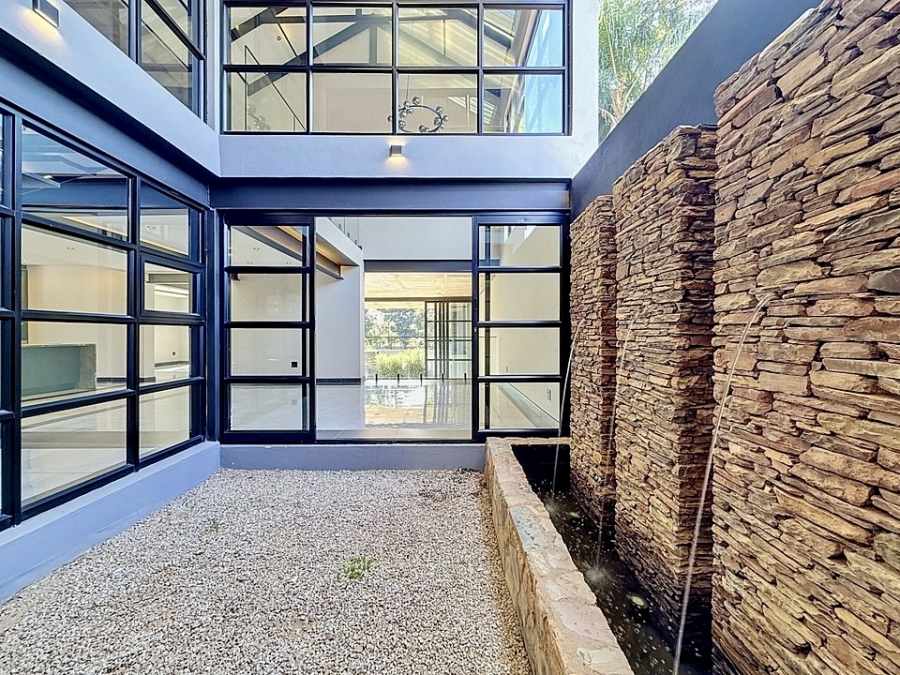 6 Bedroom Property for Sale in Waterkloof Gauteng