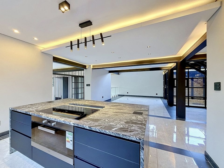 6 Bedroom Property for Sale in Waterkloof Gauteng