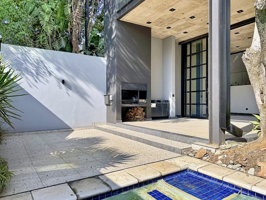 6 Bedroom Property for Sale in Waterkloof Gauteng