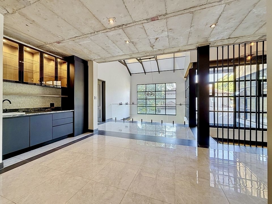 6 Bedroom Property for Sale in Waterkloof Gauteng