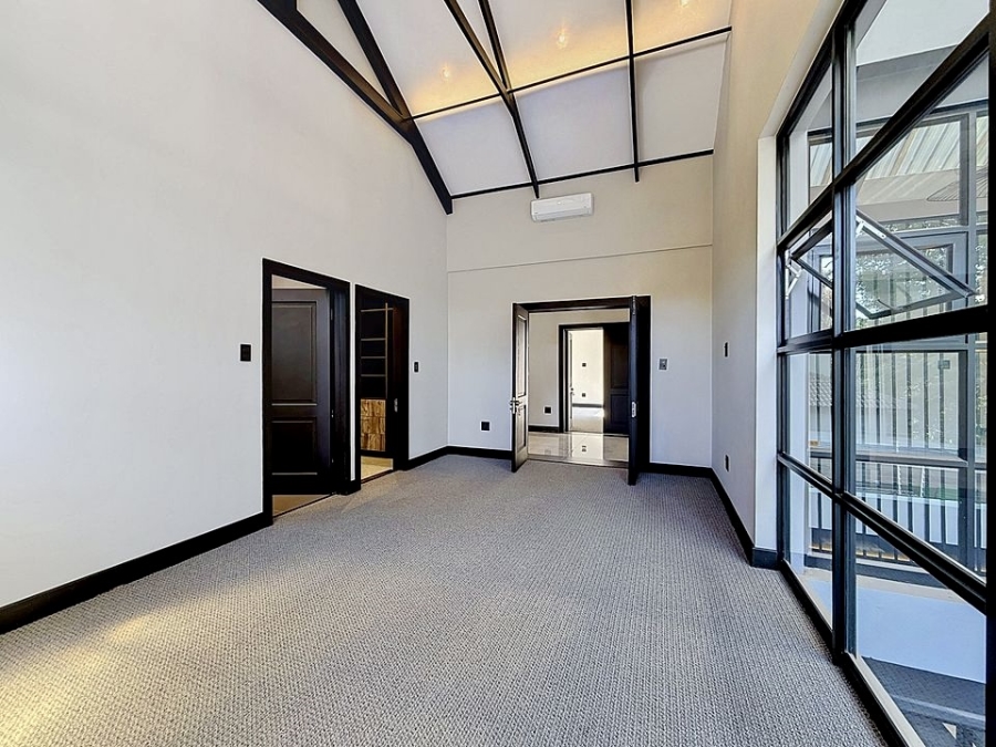 6 Bedroom Property for Sale in Waterkloof Gauteng