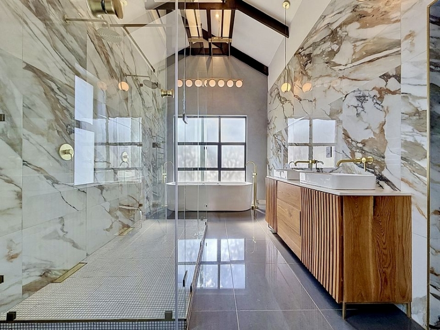 6 Bedroom Property for Sale in Waterkloof Gauteng